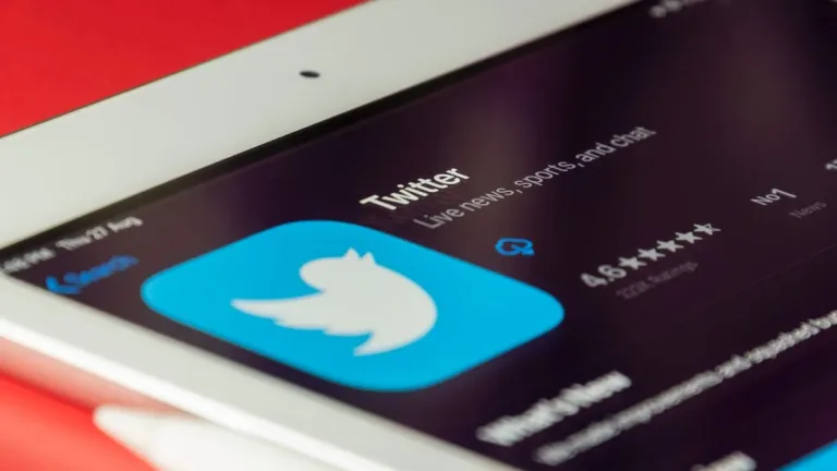 Twitter Blue Subscribers Will Now Enjoy 60-Minute Videos Plus 'Prioritized Rankings in Conversations'